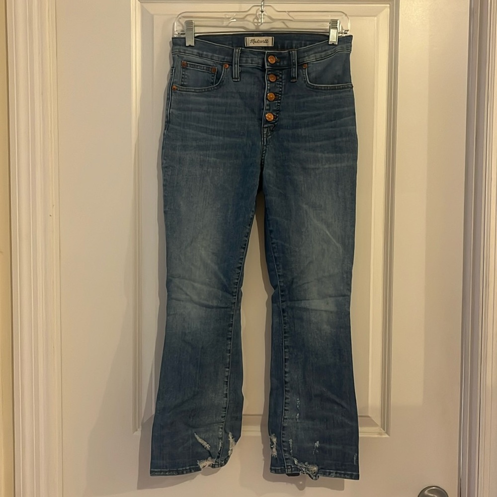 Madewell Cali Demi Boot jeans button-front in Bess Wash. Size 27. 👖